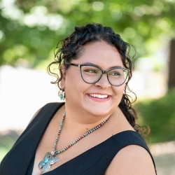Elizabeth Mendoza Elizabeth Mendoza