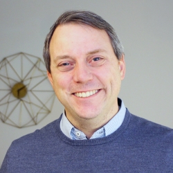 Alex Baum Headshot