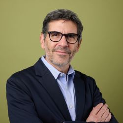 Martin Abregu - Headshot